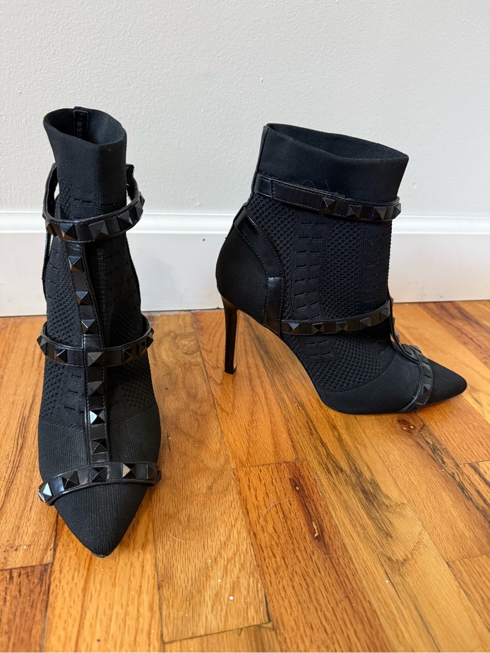 Jessica Simpson Black Studded Pointed Toe Ankle Heels
